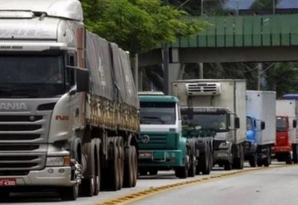 Greve dos caminhoneiros fracassa, sem registro de ações em rodovias