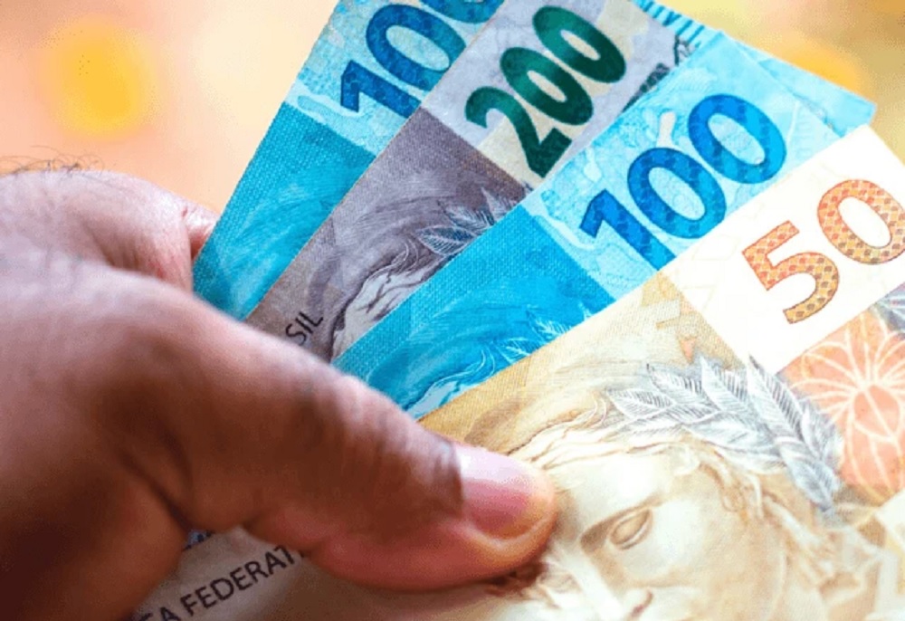 Segunda parcela do 13º salário deve ser antecipada para 19 de dezembro