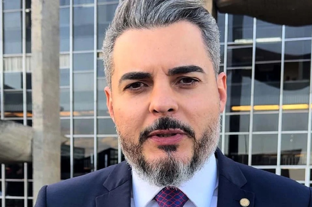 Entrega de títulos na Gleba Massaco articulada pelo deputado Thiago Flores marca conquista histórica em Alta Floresta