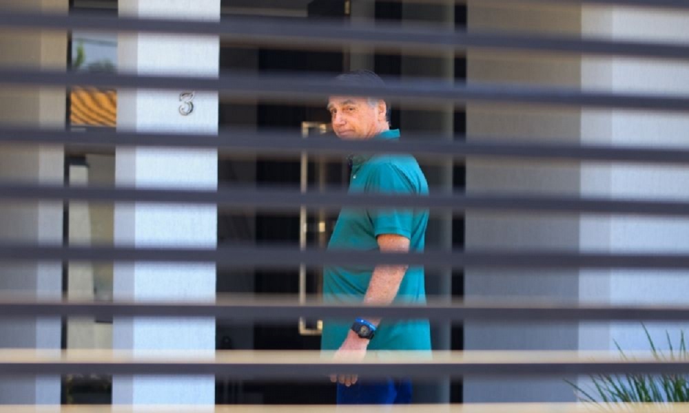 Bolsonaro poderá ir ao semiaberto em 2033 e cumprirá pena até 2052