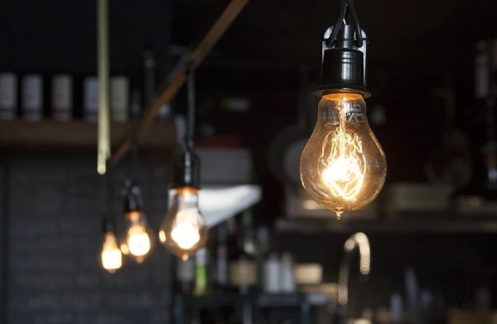 Governo articula medidas para segurar alta na conta de luz