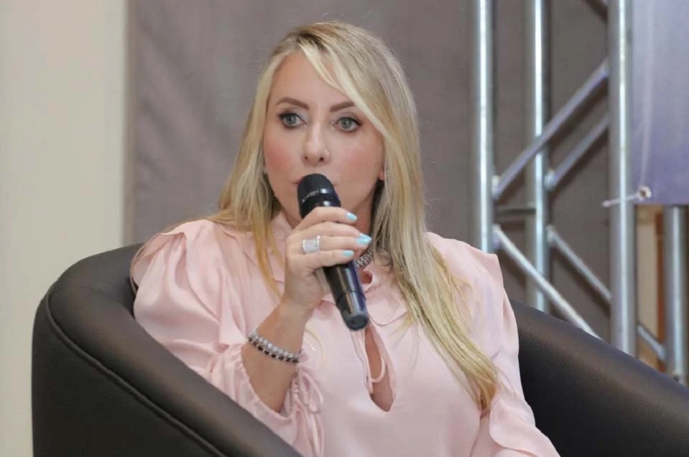 Emenda da Deputada Ieda Chaves garante trator cabinado para agricultura familiar em Espigão do Oeste
