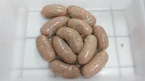 Empresária cria produto inovador para a merenda escolar: linguiça de peixe