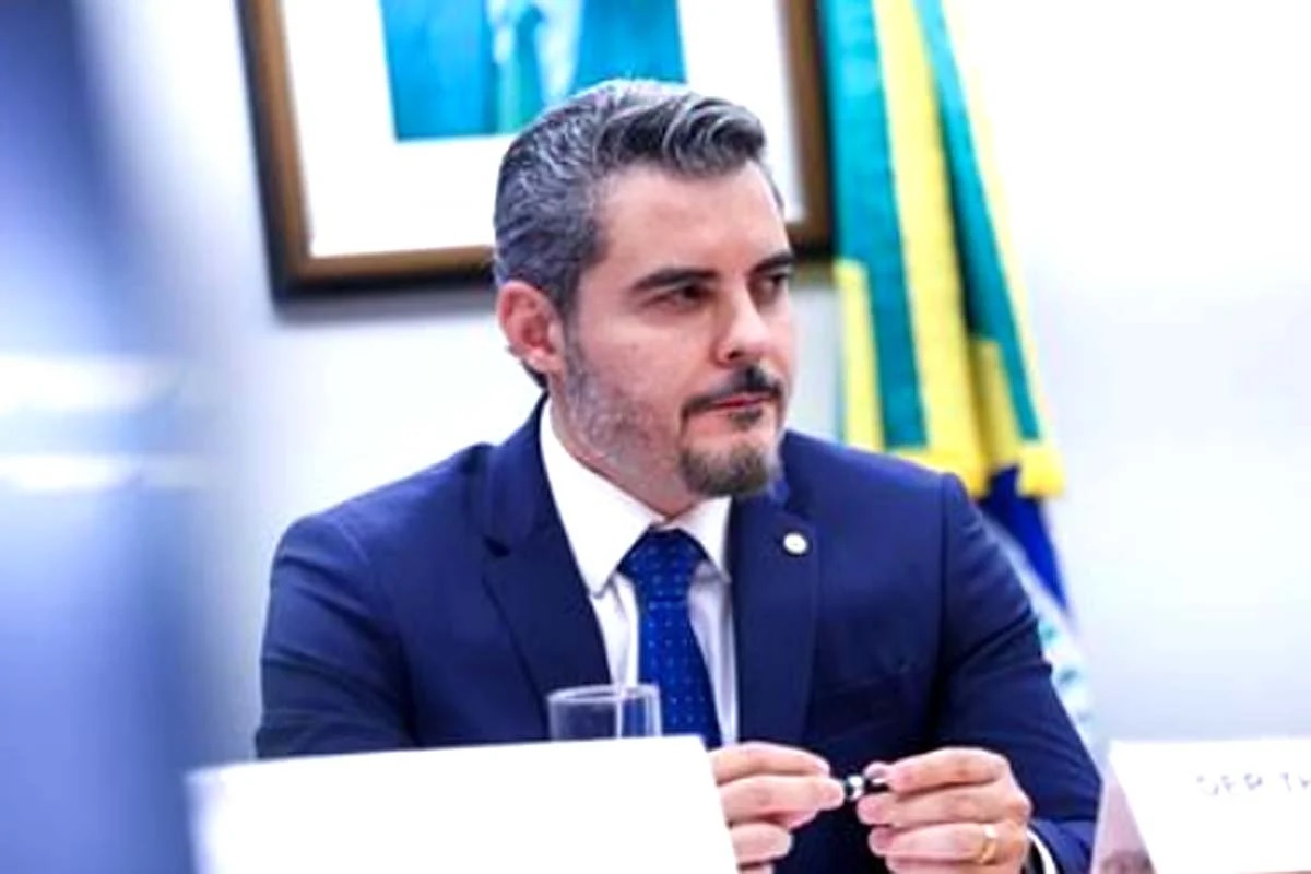 Deputado Thiago Flores celebra suspensão de importação de cacau da Costa do Marfim