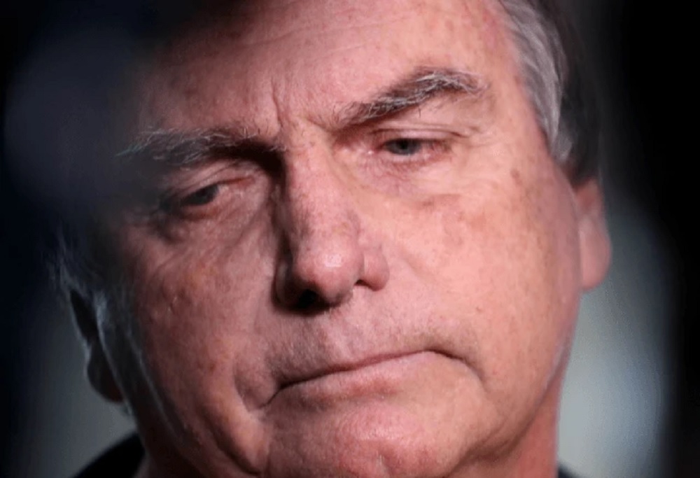 Bolsonaro apresenta piora da função renal e elevação de marcadores inflamatórios, diz boletim médico