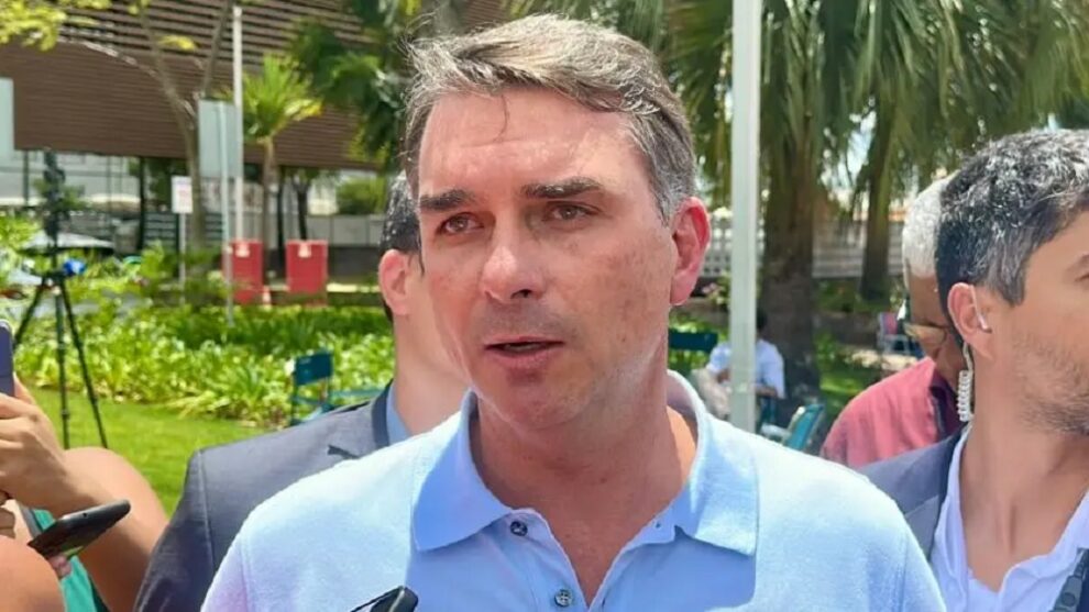 No Encontro estadual do PL Rondônia em Ji-Paraná, Flávio Bolsonaro fala em resgatar o país “das mãos sujas do PT”