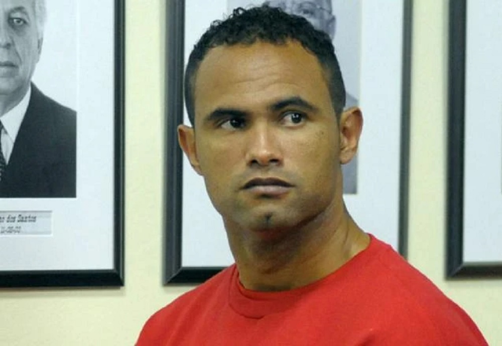 Goleiro Bruno é considerado foragido pela Justiça do Rio de Janeiro