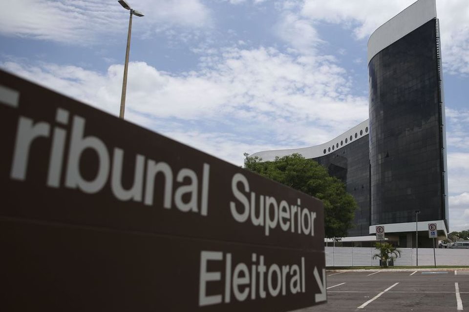 Justiça Eleitoral proíbe contratação de criadores de conteúdo para propaganda política nas eleições