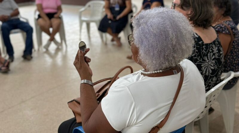 CRAS promove atividades de fortalecimento de vínculos e bem-estar para idosos em Rolim de Moura